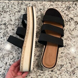 Black platform sandals